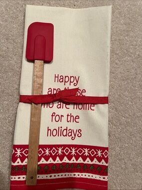 Hallmark Holiday Kitchen Tea Towel Set with Red Spatula never used